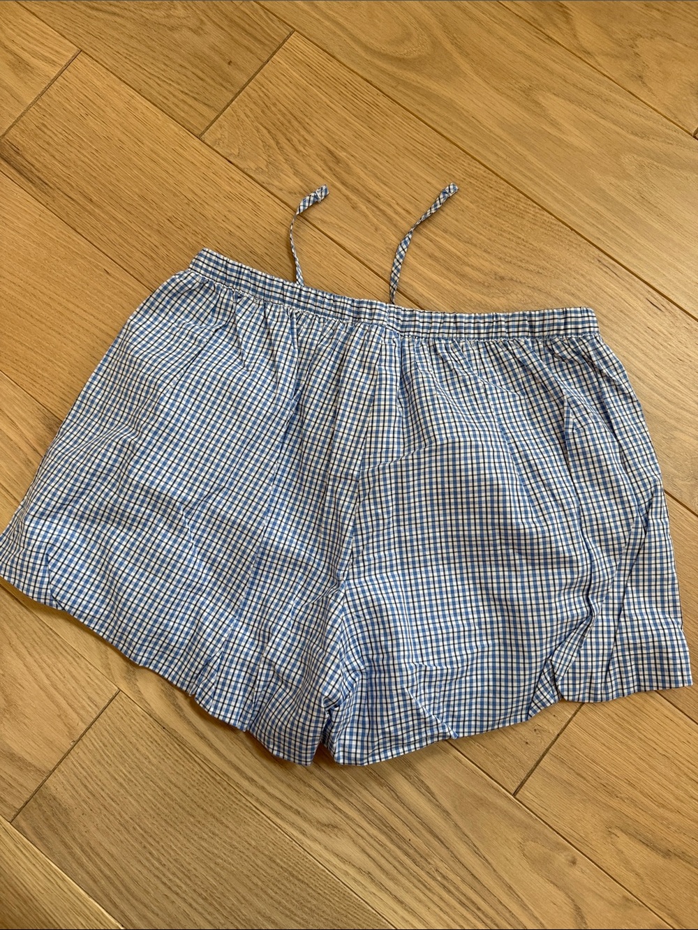 H&M Blue and White Checked Women’s Shorts - Picture 4 of 4